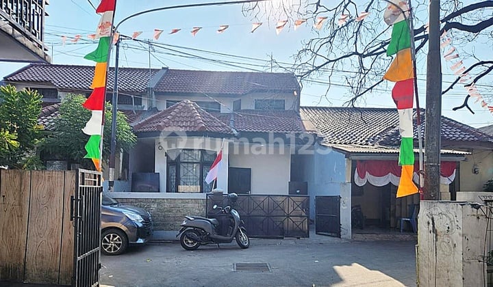 Rumah Rapi Strategis2 LT 145/155 M² di Jatibening Dekat LRT B