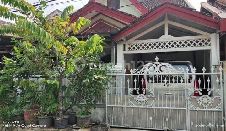 2-Story Semi-Furnished House with 4 Bedrooms in Taman Bougenville Bekasi