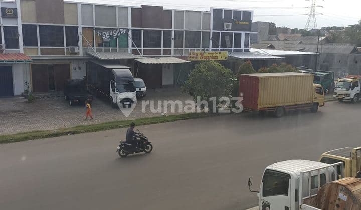 Disewakan ruko 2 lantai di Pesona Metropolitan Bekasi Timur