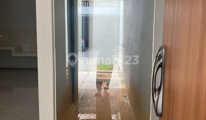 Disewakan Rumah Baru 2 Lantai Di Cluster Z Livinh Grand Wisata Bekasi
