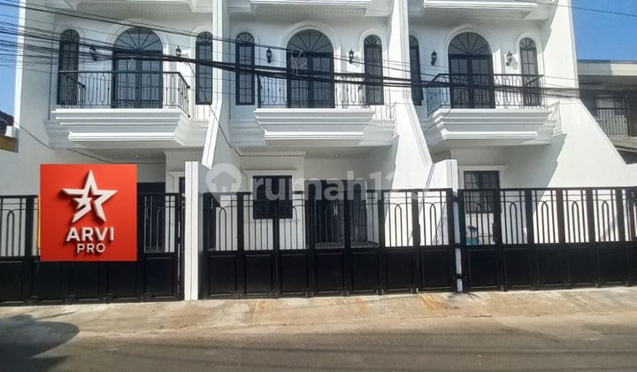 Rumah Mewah di Cipinang Cempedak Jakrta.timur