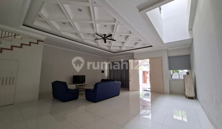 Rumah Cakep 2 LT Tengah Kota Area Serengan