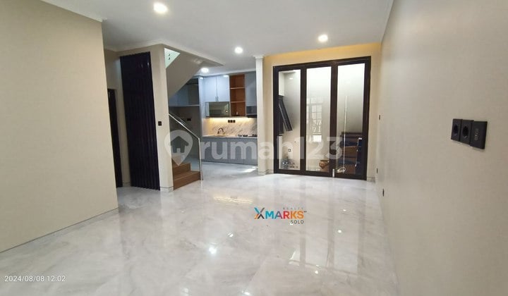 Rumah Baru 2Lt Exclusive Di Area Nyaman Solo Barat Colomadu