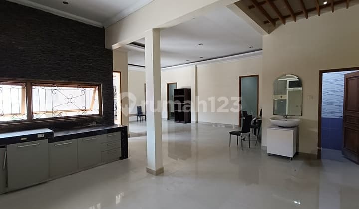 Rumah Murah Bagus Semi Furnish Area Solo Baru, Msh Nego