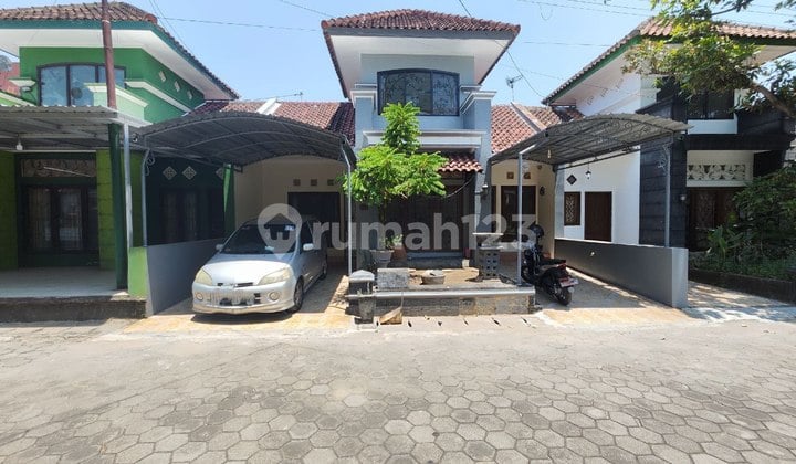 Rumah Cluster Colomadu Plus Taman Harga Bwh 1 M, Super Nyaman