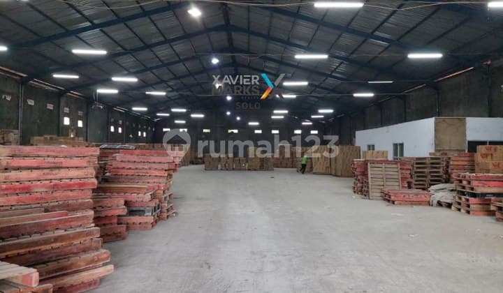 Warehouse with Wide Container Access Area in Klaten, 5 Minutes to Toll Exit, Ready for Profit.