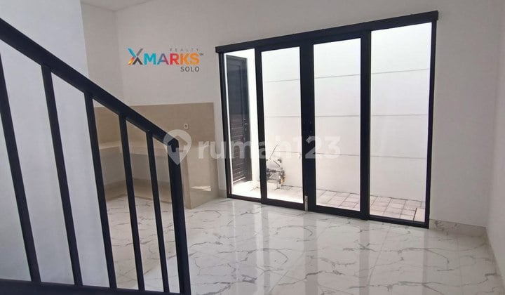 Sewa Rumah Baru Modern Minimalis,hanya 2 Menit Ke Pusat Solo Baru