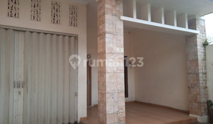 Cheap Rental House in Laweyan City Center Area, Near Slamet Riyadi
