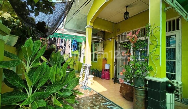 Rumah Nyaman Lingkungan Aman Area Solo Baru Harga 1 M Masih Nego
