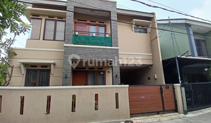 Dijual Rumah Hook 2 Lantai Di Jatiwarna Kota Bekasi