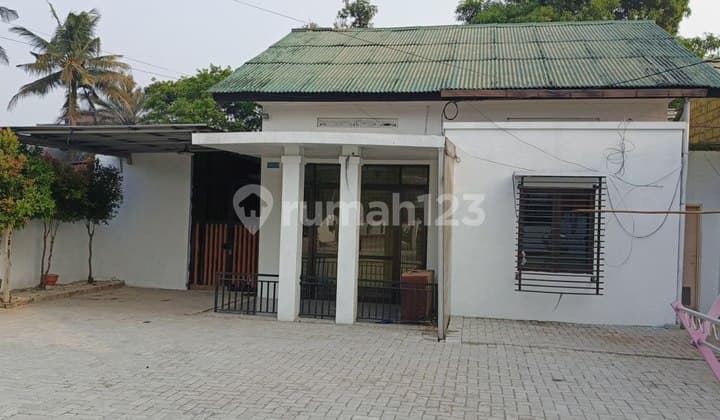 Dijual Rumah Strategis Di Pinggir Jalan Raya Depok