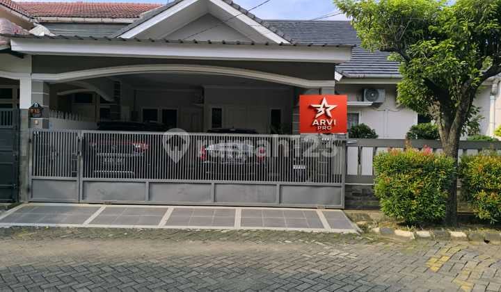 Dijual Rumah Bagus Semi Furnished di Kemang Pratama Bekasi