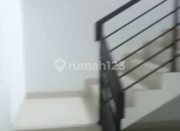 Disewakan Rumah 2 LT di Kemang Golf Kemang Pratama Bekasi