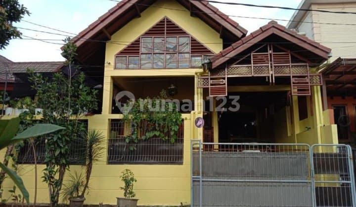 For Sale Semi-Furnished House on Boulevard, Bukit Novo Housing Estate, Depok