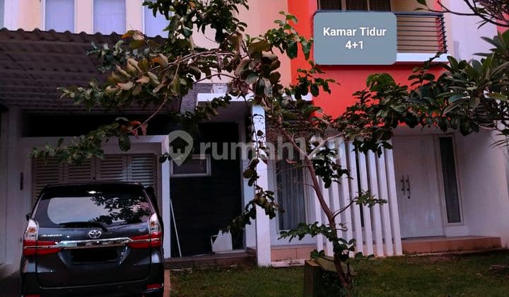 Rumah Sewa Dengan Kamar Tidur 4+1 Di Residence One