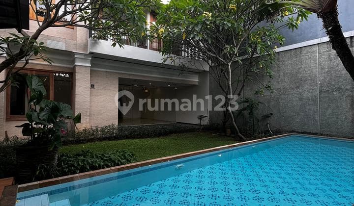 Disewakan Rumah Area Strategis Siap Huni Rumah Mewah