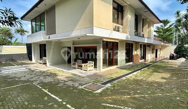 Disewakan Rumah Kemang Cocok untuk Kantor Siap Huni