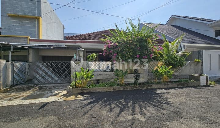 Di Jual Rumah Lokasi Brumbungan Di Pusat Kota Semarang