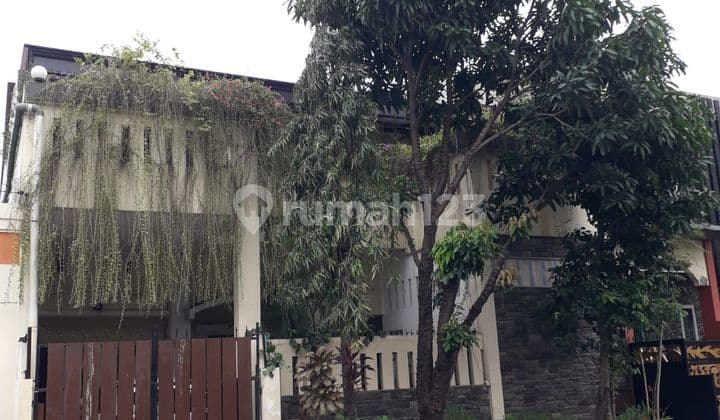 For sale, 2½-story house on Boulevard Hijau, Harapan Indah, Bekasi.