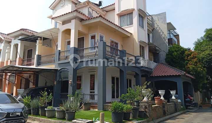 Dijual Cepat Rumah Hook, Bagus Siap Huni Di Bukit Gading Mediterania Kelapa Gading, Jakarta Utara.