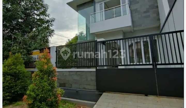 Dijual Cepat Rumah Hook, Baru Renov Siap Huni Di Pulo Mas Jakarta Timur.