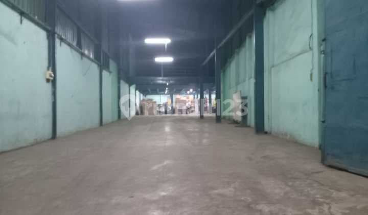 Warehouse for Rent Ready in Jatinegara Kaum, Cakung Sub-district, East Jakarta