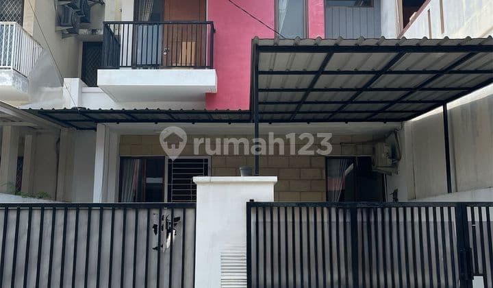 Dijual Cepat Rumah 2 Lantai Di Cluster Taman Sari, Harapan Indah Bekasi .