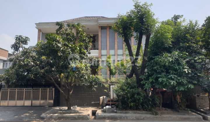 For Sale Fully Furnished House with Swimming Pool in Menteng Royal Lippo Cikarang