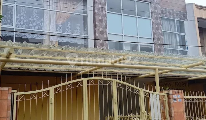 Strategic Room Kost in Taman Aries Housing Complex