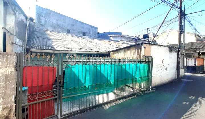 Old House. Hook. Tanjung Duren. 11x14. Car Accessible