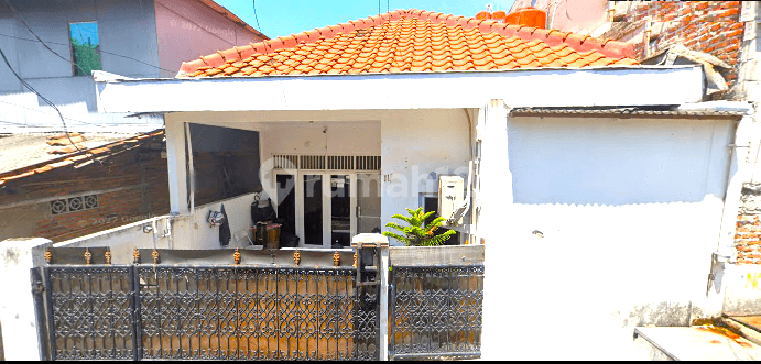 Rumah Tua Tomang. 7X21. Jalan 2 Mobil