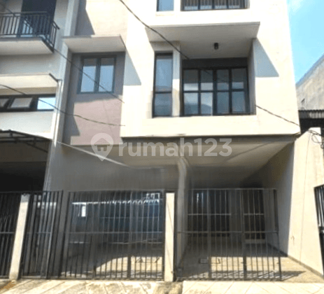 Rumah Tomang. 3 Lantai. 4X11. Jalan 2 Mobil. Siap Huni