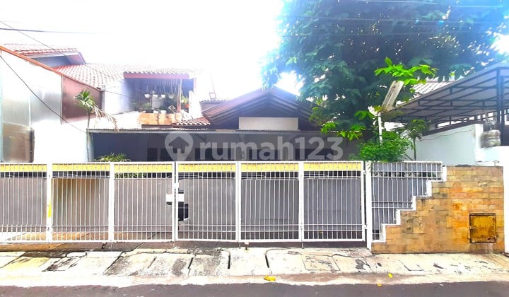 Rumah. Grogol Roxy. 1.5 Lantai. 10X19. Jalan 2 Mobil. Siap Huni