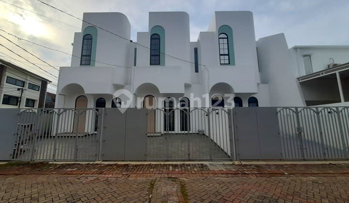 New House. Citra Garden. 3 Floors. Wide Road for 3 Cars. Ready to Occupy.