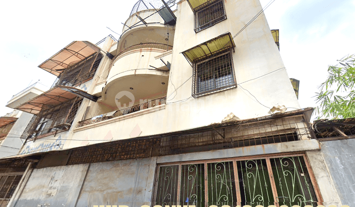 Bridge Iron House. 4 Floors. 10X19. 2 Car Road