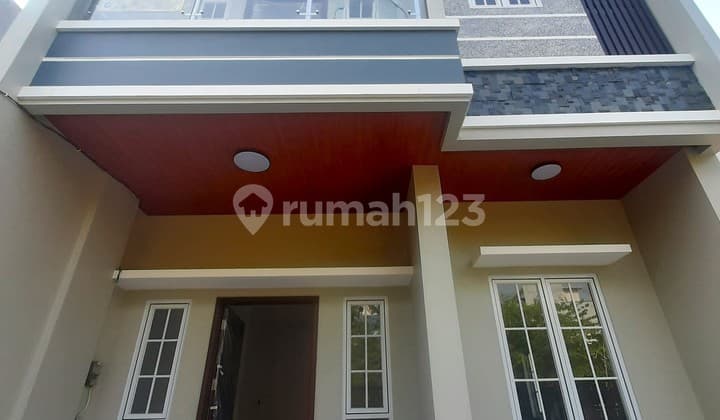 Rumah Baru. Tomang. 4 Lantai. 6X15. Jalan 2 Mobil. Siap Huni