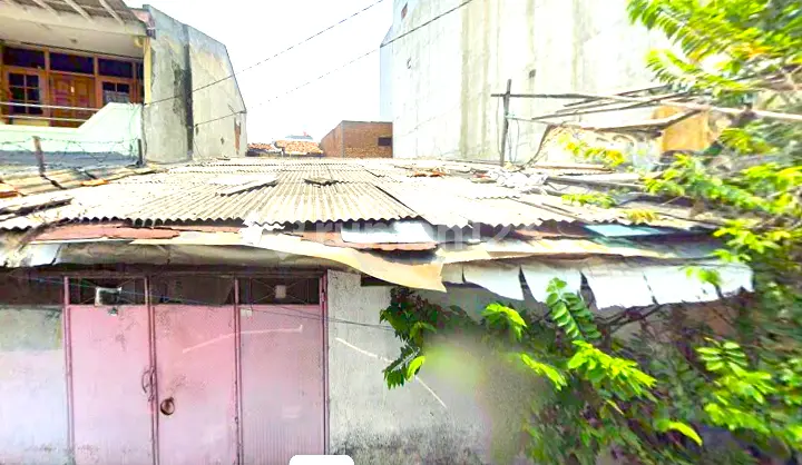 Rumah Tua Kartini. 9X13. Jalan 2 Mobil