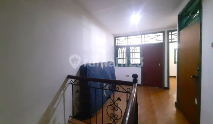 Rumah Tanjung Duren. 2 Lantai. 5X11. Masuk Mobil. Siap Huni