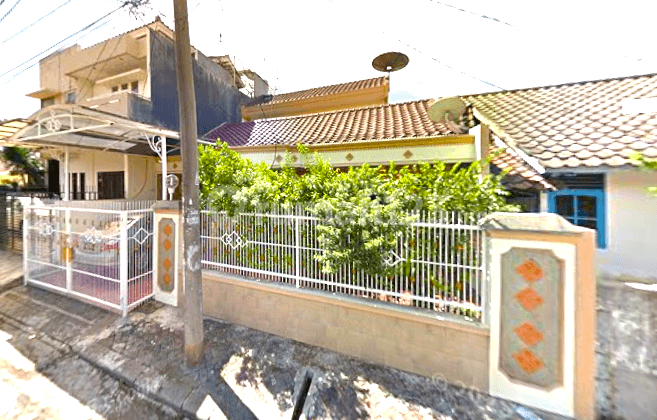 Citra Garden Old House. 10x15. Two-Car Street.