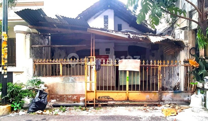 Rumah Tua. Tomang. 6X15. Jalan 2 Mobil