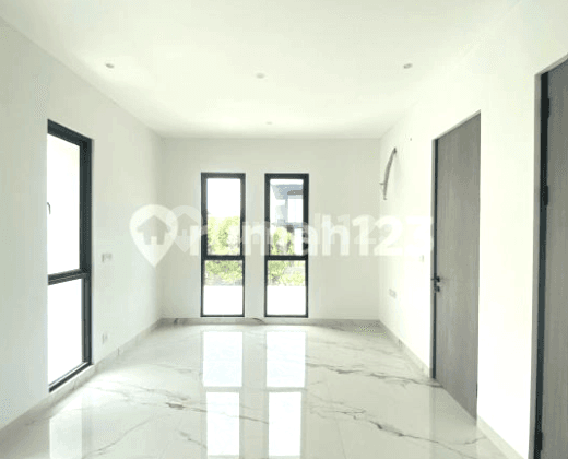 New House. Hook. Citra Garden. 2 Floors. 7X16. 2-Car Access. Ready to Move In.