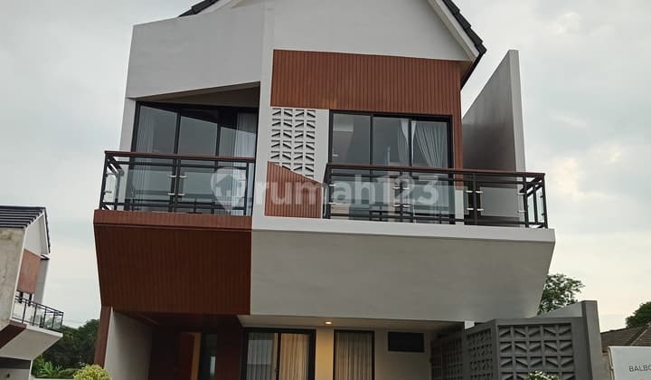 Rumah 3 Lantai SHM Pondok Cabe Udik Pamulang, Tangerang