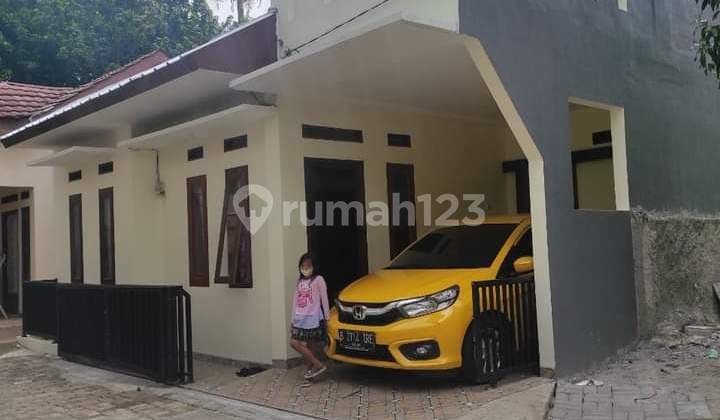 Rumah Cantik 2 Lantai SHM Mabes Cilangkap, Jakarta Timur