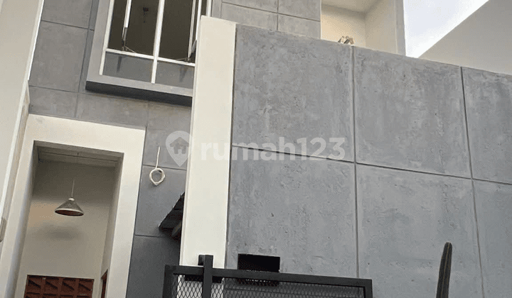 Rumah 2 Lantai SHM Medang Lestari, Gading Serpong