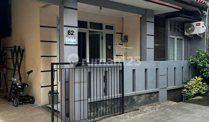 2-Bedroom House with SHM Jl. Pinang Pamulang Timur, South Tangerang