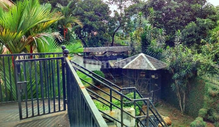 2-Story House. Land Area 942 m2, Near Pondok Indah