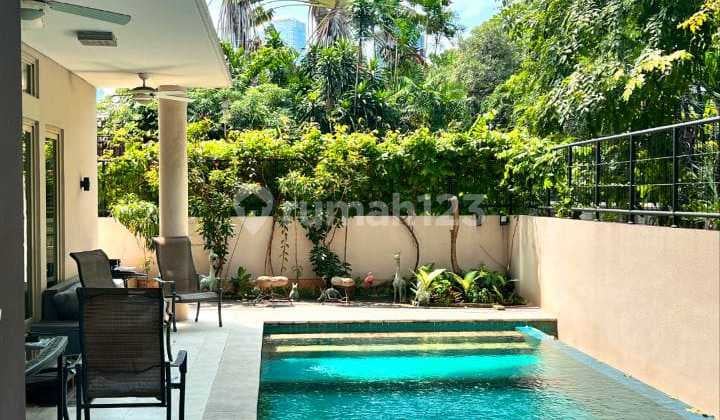 Rumah Mewah di Jalan Widya Candra Scbd Jaksel