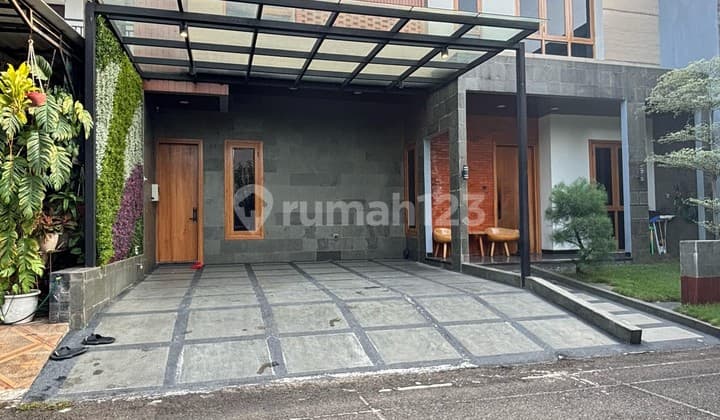 Dijual Rumah Grand Wisata Kamar 4+2, Luas 179M2, Furnished, Bekasi