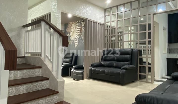 Dijual Rumah Siap Huni 2 Lantai, 4 Kamar Tidur Sangat Terawat, 100m Dari Pintu Tol Tambun Grand Wisata, Bekasi