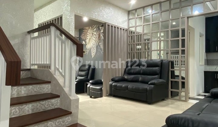 Dijual Rumah Siap Huni 2 Lantai, 4 Kamar Tidur Sangat Terawat, 100m Dari Pintu Tol Tambun Grand Wisata, Bekasi